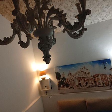 Cammileddi Apartment คาตาเนีย ภายนอก รูปภาพ